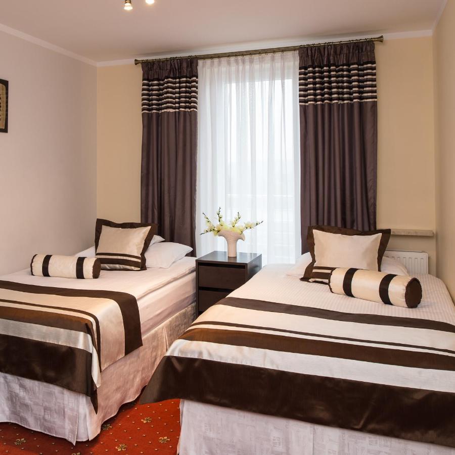Lachowka Duza Motel Lesta מראה חיצוני תמונה