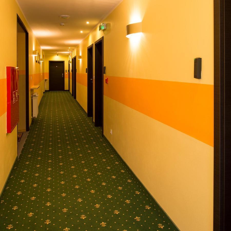 Lachowka Duza Motel Lesta מראה חיצוני תמונה